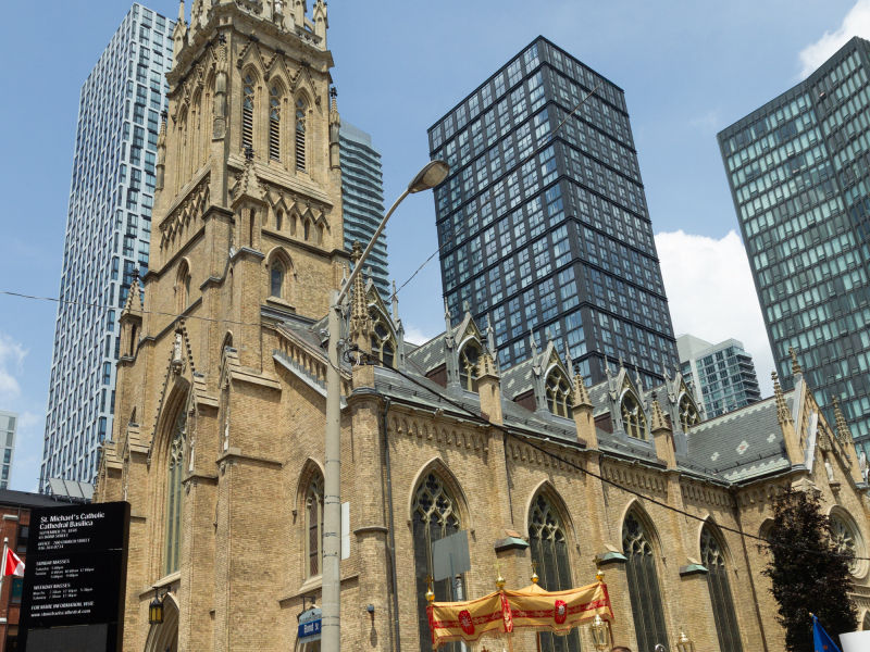 Cardinal-Leo-Cathedral-Toronto-Corpus-Gustavo-Kralj-GaudiumPress0036