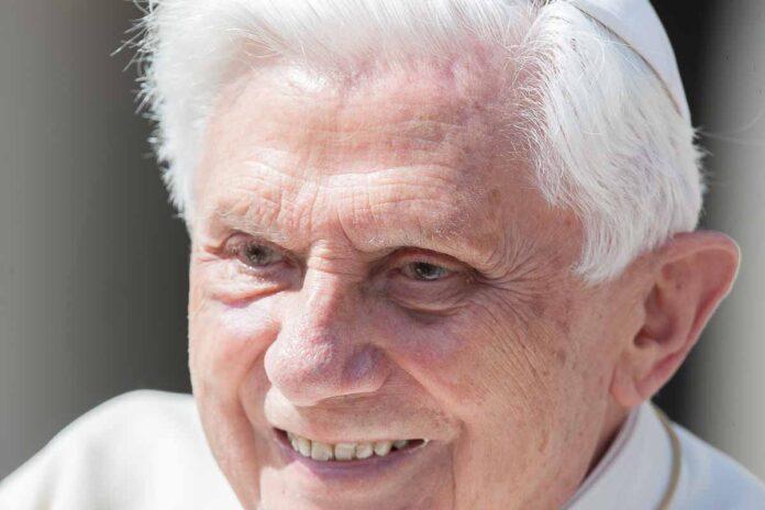 Pope Benedict at St Peter Square - Vatican City - Vatican. Photo: Gustavo Kralj/Gaudium Press Images