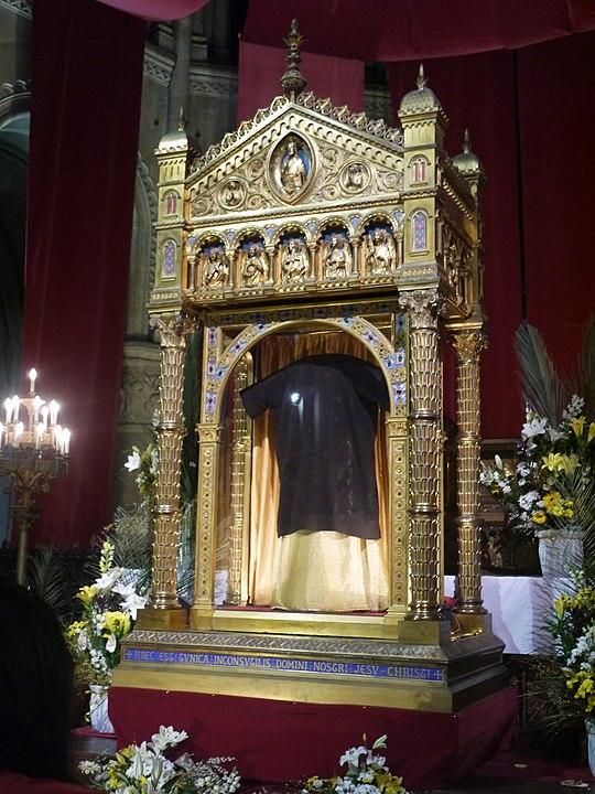 A história da Santa Túnica da Paixão de Cristo