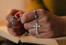 Pope Leo XIV Calls for Daily Commitment to Peace at Global Rosary Gathering Rosary (Credit Karolina Grabowska Unsplash)