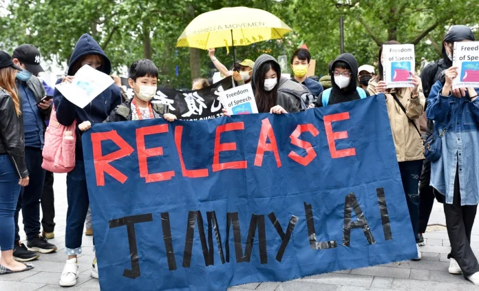 Jimmy Lai Trail protesters (Phot Credit supportjimmylai.com)