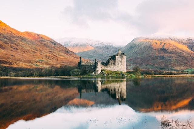 Scotland Kilchurn Castle, Lochawe, Dalmally, Scotland, UK (Photo by Connor Mollison on Unsplash)