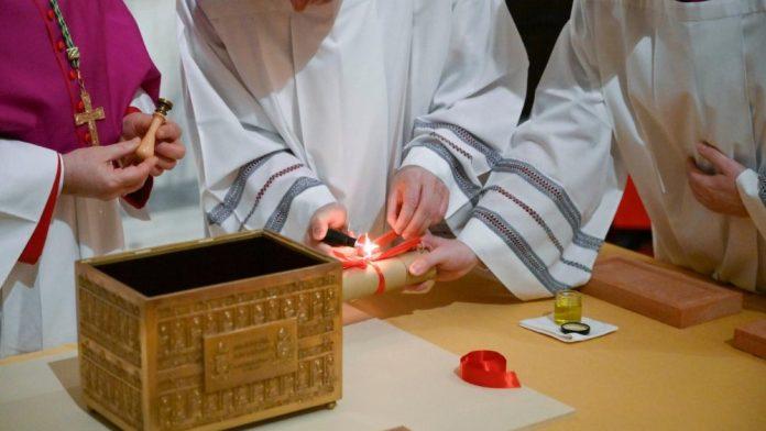cq5dam.thumbnail.cropped.1000.563 the sealing of the Holy Doors (Vatican Media)