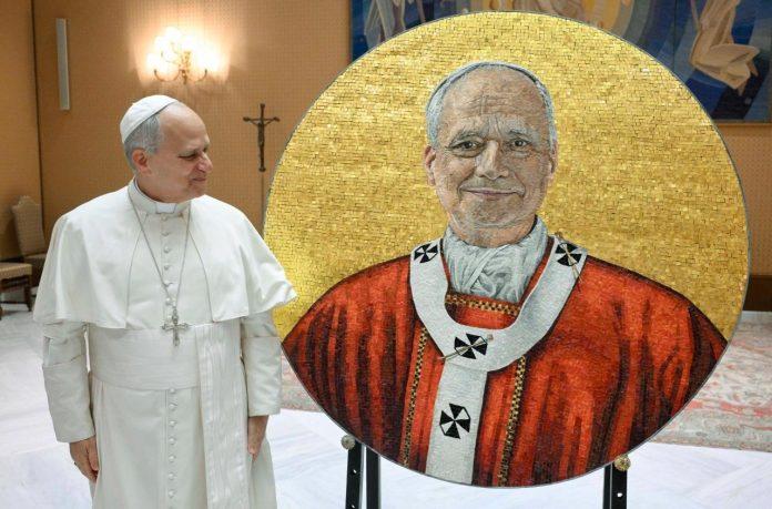 cq5dam.thumbnail.cropped.1500.844 Mosaic portrait of Pope Leo XIV destined for the Basilica of St. Paul Outside the Walls (@Vatican Media)