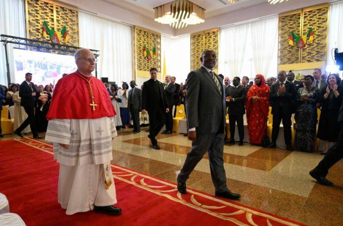 Pope Leo XIV in the Presidential Palace in Cameroon (@Vatican Media)