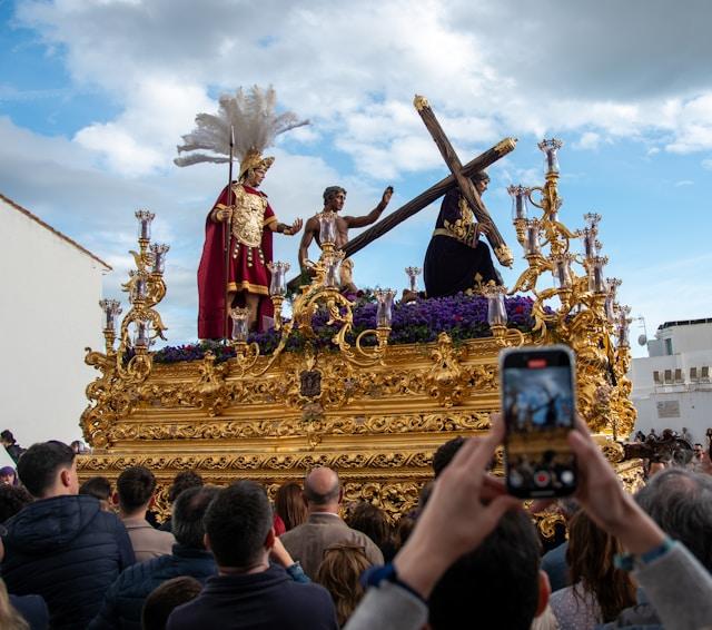 gunnar-ridderstrom-3i5-vfGusME-unsplash Holy Week Procession Parraquia del Salvador in Ayamonte Spain (Photo by Gunnar Ridderström on Unsplash)