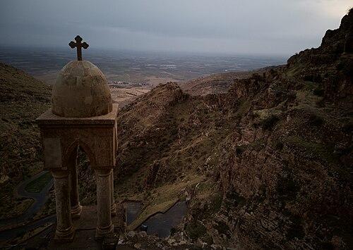 500px-Chaldean_Catholic_monastery_of_Rabban_Hormizd_in_alQosh_03 Chaldean Catholic monastery of Rabban Hormizd in alQosh, in the Nineveh Plains under administration of the Kurdistan Regional Government (By Levi Clancy - Own work, CC BY-SA 4.0 wikimedia)
