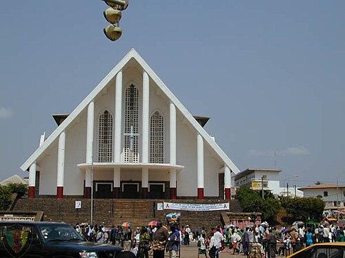 500px-Yaoundé_Cathédrale Our Lady of Victories Cathedral, a Catholic Church in Yaoundé (Public Domain Wikimeida)