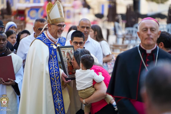 lpj-mayo-2-1780433852 Cardinal Pizzaballa holding an icon of the Blessed Virgin Mary as he walked through the streets of Jerusalem's Old City. | Credit: Latin Patriarchate of Jerusalem.