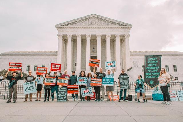 maria-oswalt-JjX7BZ-Cll8-unsplash Death Penalty (Photo by Maria Oswalt on Unsplash)
