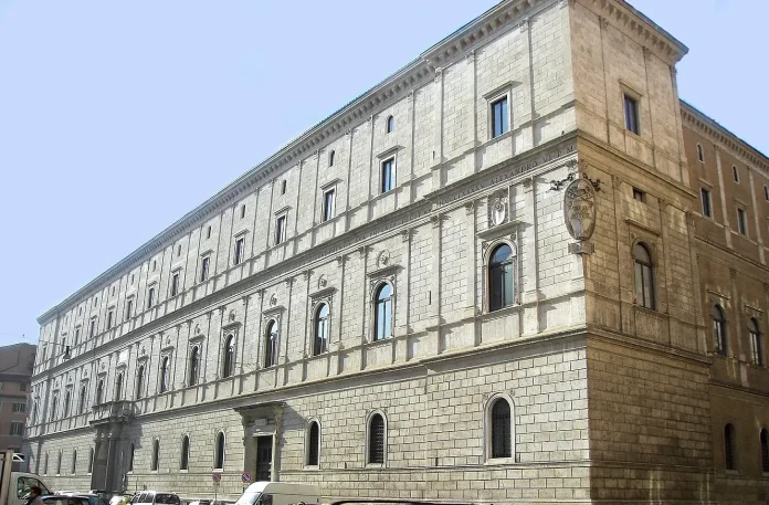 Palazzo della Cancelleria in Rome. Public domain.