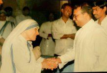 Priest’s Lifelong Encounters With Two Saints Inspire Creation of Museum in India Father Vijay Kiran greets a future saint, Mother Teresa, founder of the Missionaries of Charity (OSV News photo/courtesy Father Vijay Kiran)