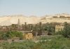 Egypt Unveils Major Byzantine-Era City and Ancient Tomb Complex in Discoveries Set to Strengthen Tourism View to Dakhla Oasis' old town, (Credit Vyacheslav Argenberg CC BY 2.0 Wikimedia)
