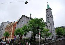 After 150 Years, Norway’s Largest Catholic Church Is Finally Consecrated Saint Paul's Catholic Church and school(By HMPinnsvinet - Own work, CC BY-SA 3.0)