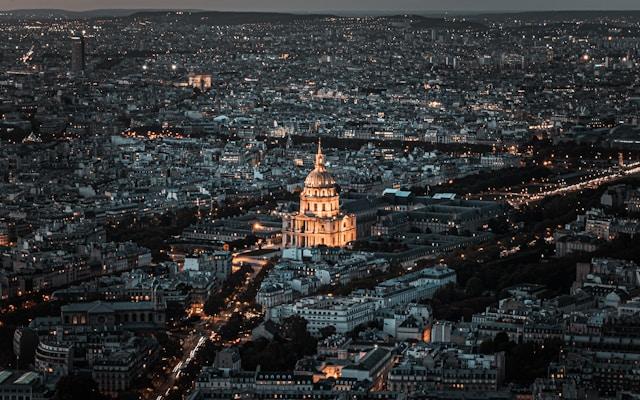 andri-wyss-E8IzFUFGoM4-unsplash Cathédrale Saint-Louis-des-Invalides, Paris (Photo by Andri Wyss on Unsplash)