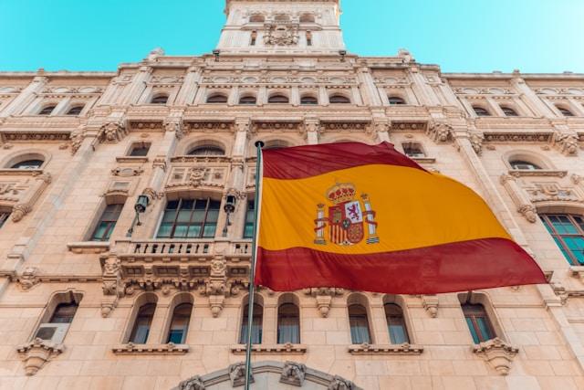 daniel-prado-2COX4tG0tc0-unsplash Spanish flag (Photo by Daniel Prado on Unsplash)