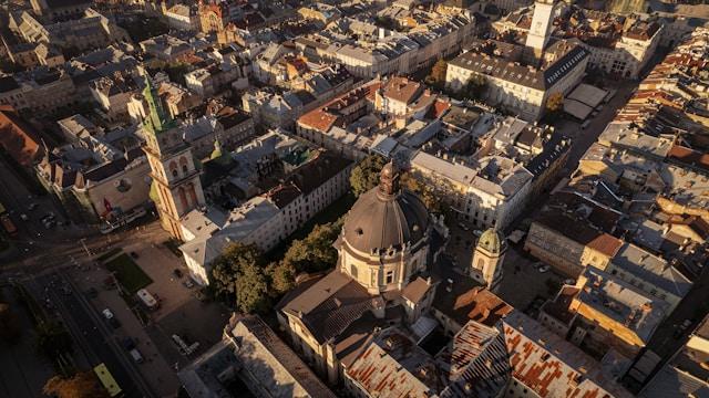 levi-kyiv-VwSkb5mI1RY-unsplash Dominican Cathedral, Lviv, Ukraine (Photo by Levi Kyiv on Unsplash)