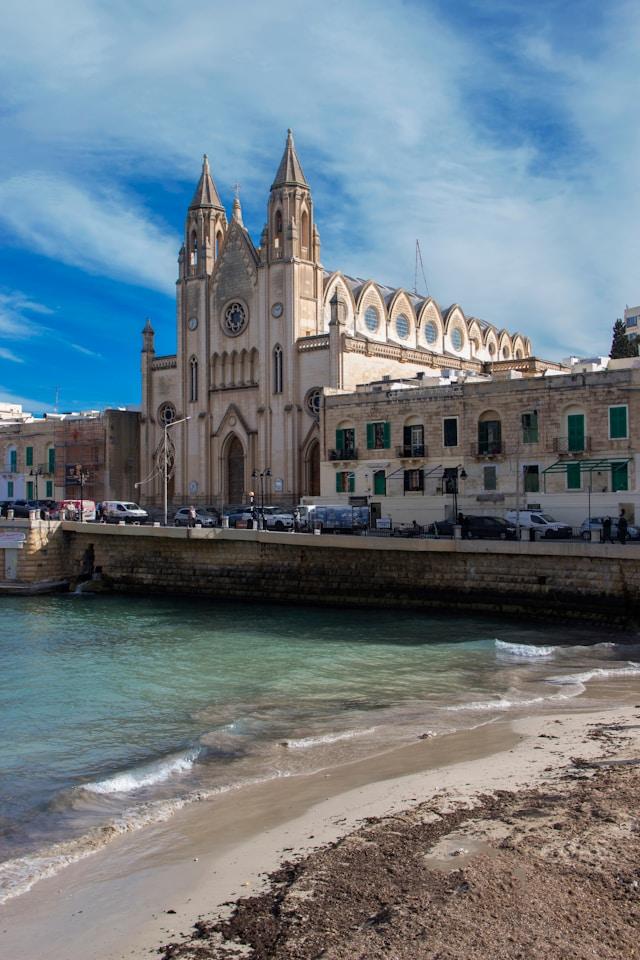 milos-lopusina-yKoXVyjmW2c-unsplash San Ġiljan, Malta (Photo by Milos Lopusina on Unsplash)